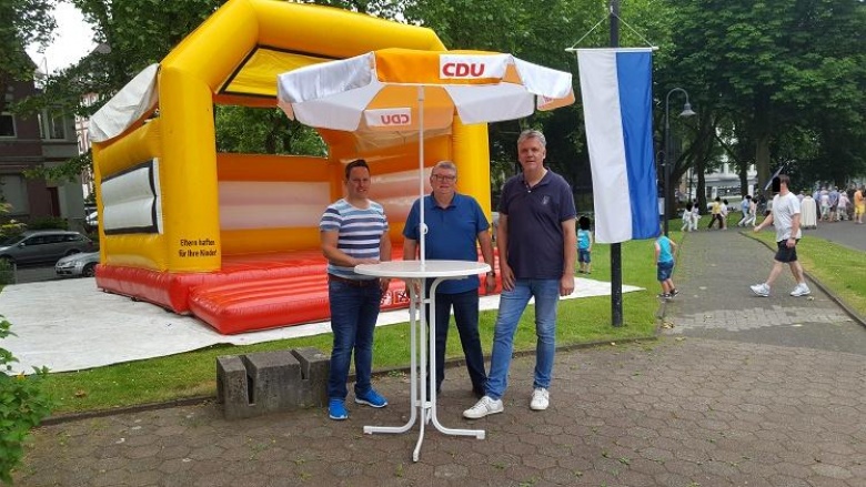 Hüpfburg gesponsert Hüpfburg gesponsert